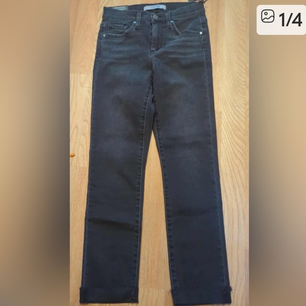 Joe's Jeans Women's Straight Leg in Black